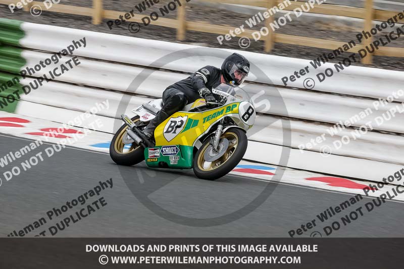 Vintage motorcycle club;eventdigitalimages;mallory park;mallory park trackday photographs;no limits trackdays;peter wileman photography;trackday digital images;trackday photos;vmcc festival 1000 bikes photographs